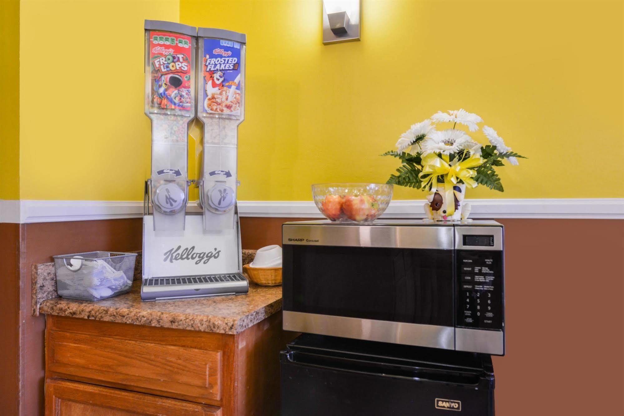 Americas Best Value Inn - Somerset Extérieur photo